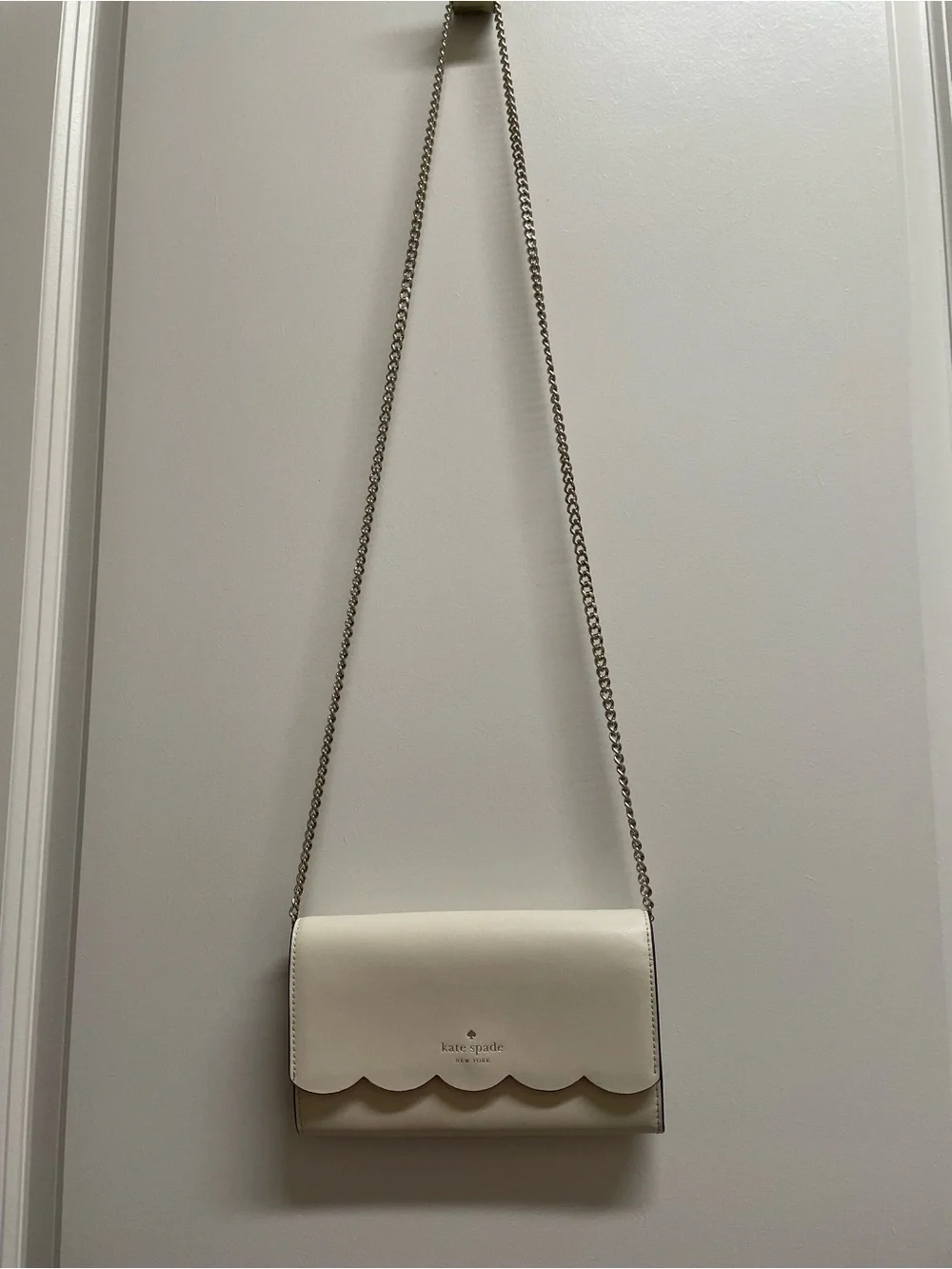kate spade New York Meringue Scallop Chain Shoulder Bag